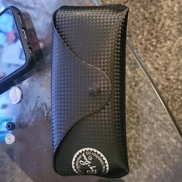 Ray Ban carbon fiber case, have 3 for sale. New condition. - Picture 5 of 5